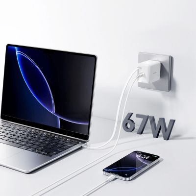 6. Joyroom JR-TCL06 67W GaN-Wandladegerät mit integriertem einziehbarem USB-C-Kabel - Weiß