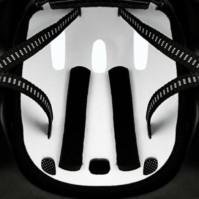 10. Spokey Stars Jr 927771 Fahrradhelm