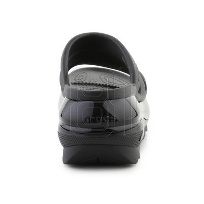 7. Crocs Mega Crush Flip-Flops mit drei Riemen 209842-001 