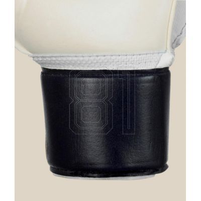 4. Select 04 Protection v24 Jr goalkeeper gloves T26-18448