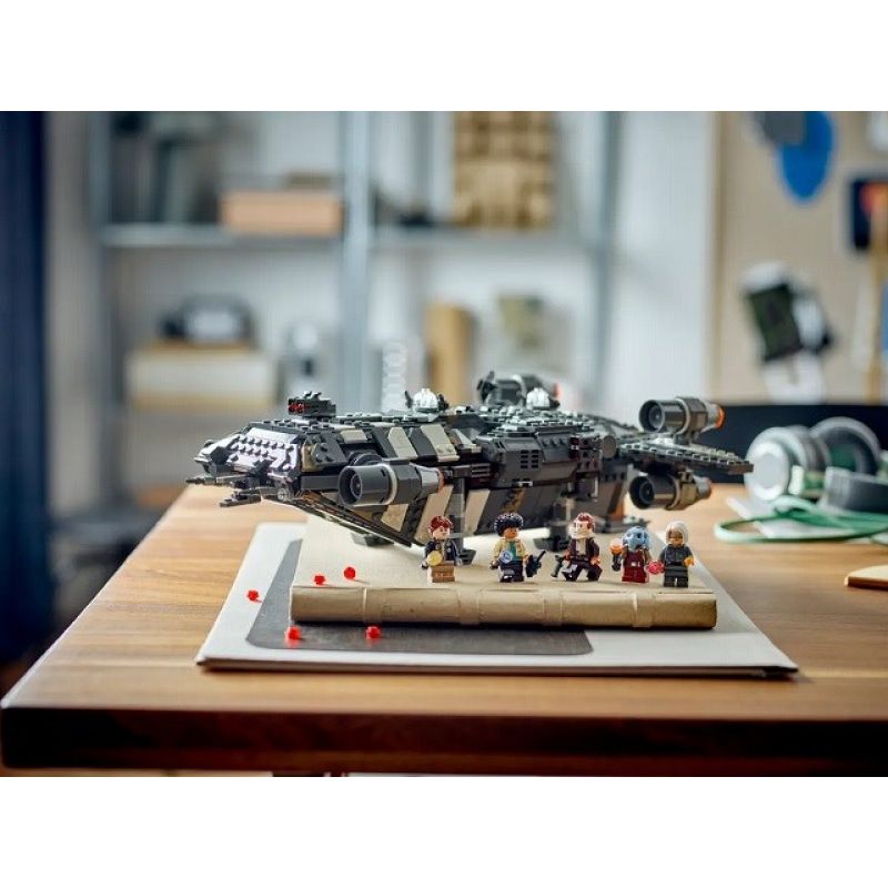 16. LEGO Star Wars 75374 Onyx Cinder