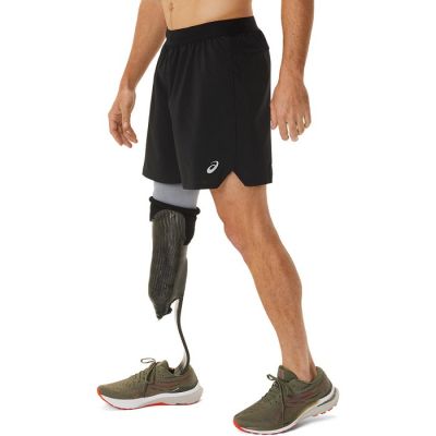 2. Asics Road 7IN Short M 2011C392-001 Shorts
