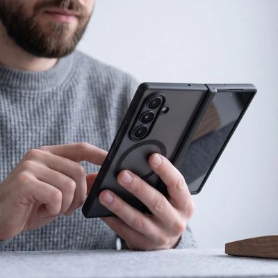 7. Tech-Protect MagPeak MagSafe Hülle für Samsung Galaxy Z Fold 8 Ultra – Mattschwarz