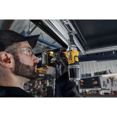 6. DeWALT DCF414NT-XJ Nietgerät