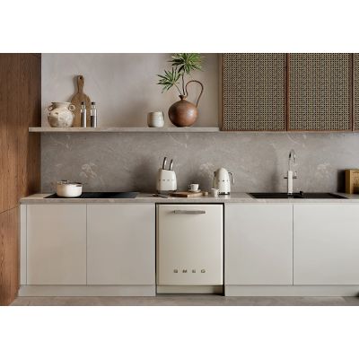 48. Smeg KLF03CREU Wasserkocher 1,7 l 2400 W Creme