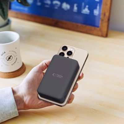 8. Powerbank Tech-Protect PB12 LifeMag MagSafe 20000MAH - schwarz