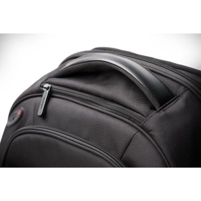4. Kensington Contour 2.0 Pro Rucksack für 17"-Laptop