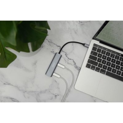 2. USB-C 4-Port-Hub/4x USB-C