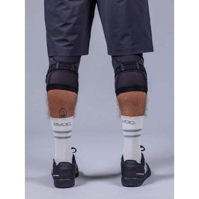 4. EVOC Knieschoner LS Flex Enduro Schwarz