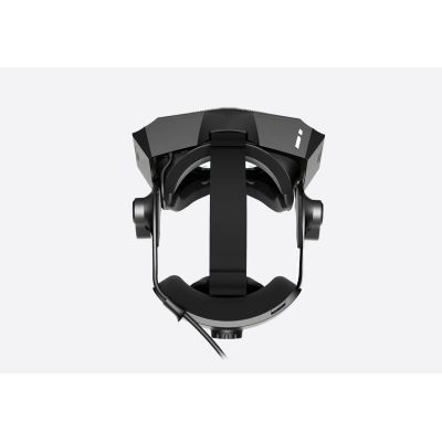 7. Pimax Crystal Light Virtual-Reality-Headset & Controller