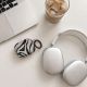7. Tech-Protect Lamano Hülle für AirPods 4/5 – Schwarz und Beige