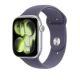 Apple Watch Series 11 GPS 42 mm Silbernes Aluminiumgehäuse mit Sportarmband in Lila Nebelgrau - S/M