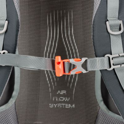 18. NC1925 GRAUER WAYFARER 35L NILS CAMP REISERUCKSACK