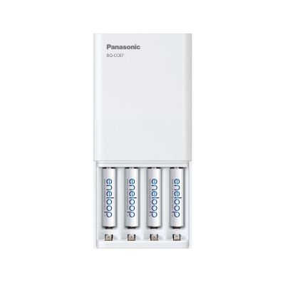 5. PANASONIC SMARTPLUS USB-LADEGERÄT + 4 x AA ENELOOP 2000 mAh