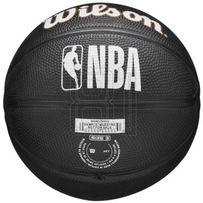 2. Wilson Team Tribute New York Knicks Mini-Basketball WZ4017610XB