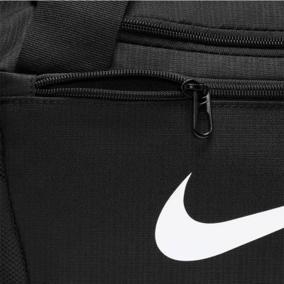 9. Nike Brasilia 9.5 DM3977 010 Tasche
