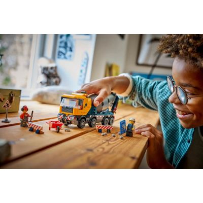 19. LEGO City 60478 Betonmischer