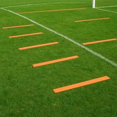 7. Flache Spielfeldmarkierungen - Streifen 51x6cm 10 Stück leuchtend orange SMJ Sport ZPP-O