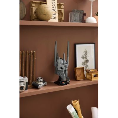 21. LEGO Icons 11373 – Der Herr der Ringe: Saurons Helm