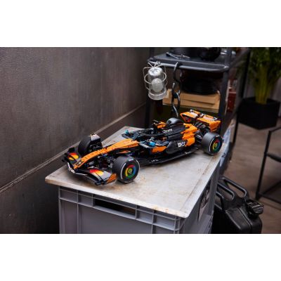 19. LEGO 42228 Technic - McLaren MCL39 F1 Rennwagen