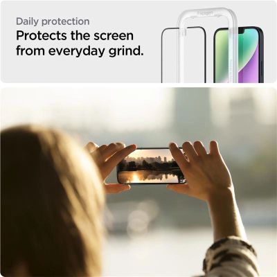 9. Spigen ALM Glass FC gehärtetes Glas für iPhone 13/13 Pro/14 – Schwarz
