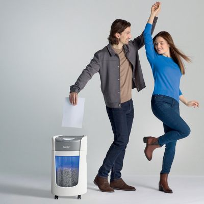12. Leitz IQ OptiMax Home Office 225 Aktenvernichter, 15 l, P5, 6 Blatt, automatischer Start/Stopp, Rücklauffunktion, drehbarer Auffangbehälter – 33 % mehr Aktenkapazität