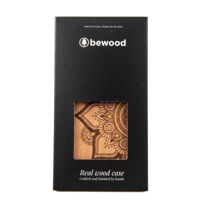 5. Bewood Mandala Apple Tree Holzhülle für iPhone 14 Plus – Hellbraun