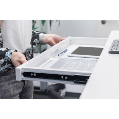 22. Digitus Schreibtisch mit elektrischer Höhenverstellung, USB-Ladestation und Schublade
