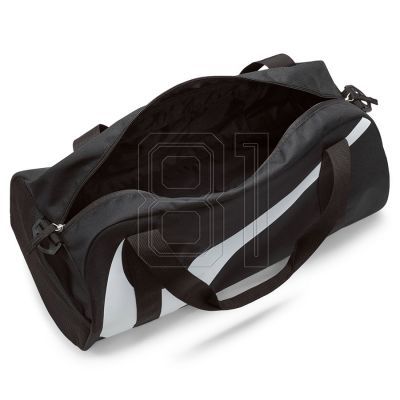4. Nike Gym Club DR6100-010 Tasche