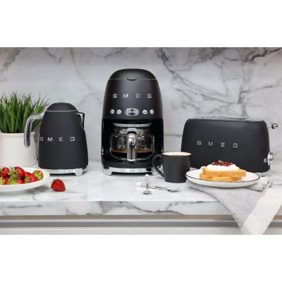 53. Smeg KLF03BLMEU Wasserkocher