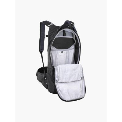 4. EVOC Trail Pro Blackline 10 schwarzer Fahrradrucksack