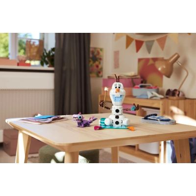 10. LEGO Disney Princess 43287 Olaf und Bruni beim Picknick