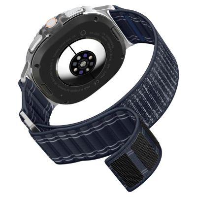 9. Spigen WBF0 Armband für Samsung Galaxy Watch 40/44/46 mm - Grau