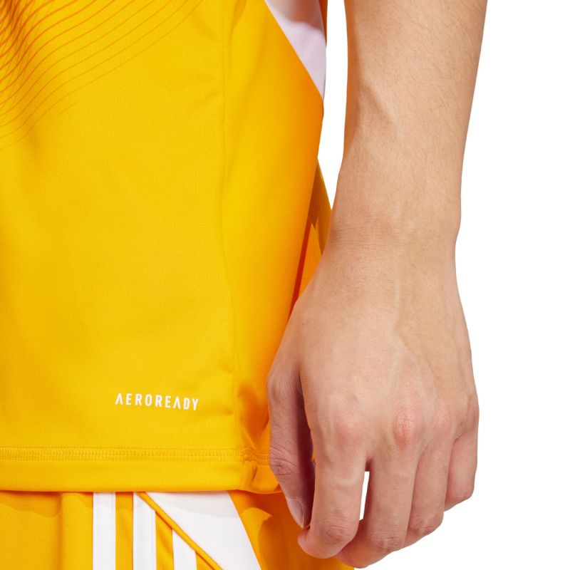 6. adidas Tiro 25 Wettkampftrikot Kurzarm M JN4502