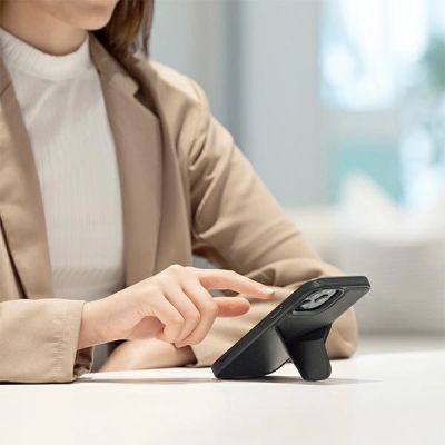 8. Uniq Transforma MagSafe Hülle für iPhone 13 Pro / iPhone 13 – blau