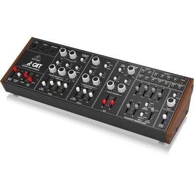 Behringer CAT Analog-Synthesizer