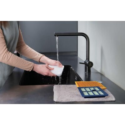 37. Hoover HE120PET 011 7809079 2,5-Liter-Staubsauger mit Trockenfunktion und 700-Watt-Staubbeutel