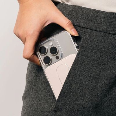9. Ringke Wallet Slide Grip MagSafe Hülle - Schwarz