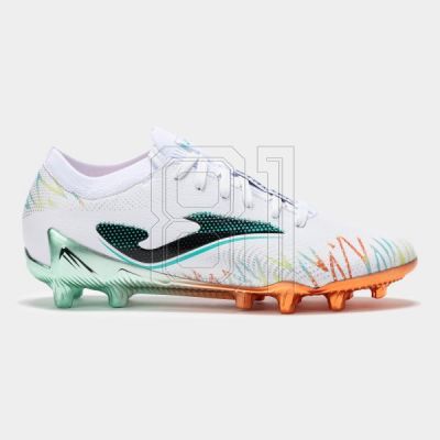 18. STRIKER 2502 WEISSER FESTBODEN