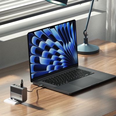9. Cuktech AD1404UEU 140W GaN 3x USB-C + USB-A Wandladegerät mit USB-C-Kabel – Grau