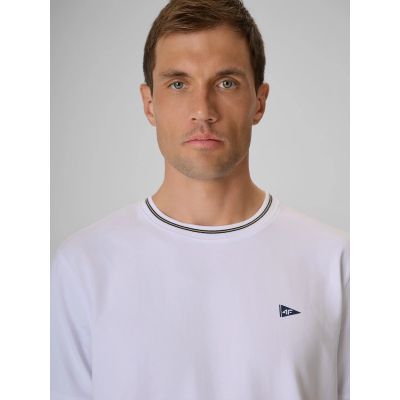 4. Glattes Herren-T-Shirt im Regular Fit 4F 4FRSS26TTSHM3997-10S