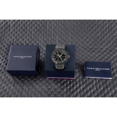 5. Tommy Hilfiger Lorenzo Herrenuhr 1792119 + Box