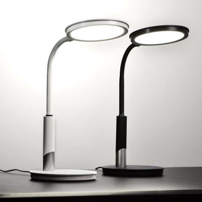 5. Activejet AJE-RAYA RGB Schwarze LED-Schreibtischlampe
