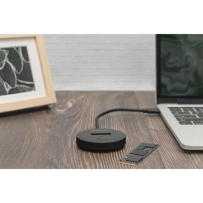 2. Digitus M.2 NVMe/SATA Dockingstation