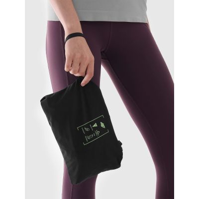 4. Ultraleichte Laufweste für Damen 4F 4FRAW24TVJAF212-20S