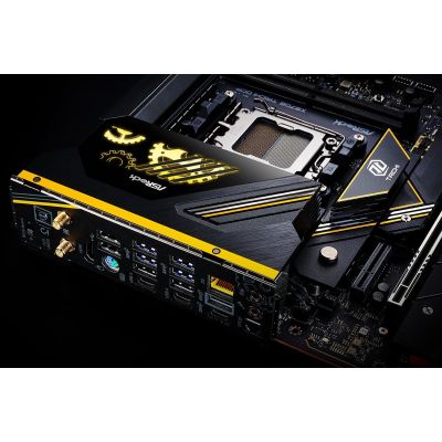 27. Asrock X870E TAICHI OCF Mainboard