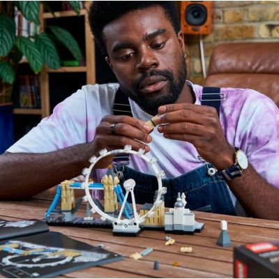 9. LEGO Architecture 21034 London