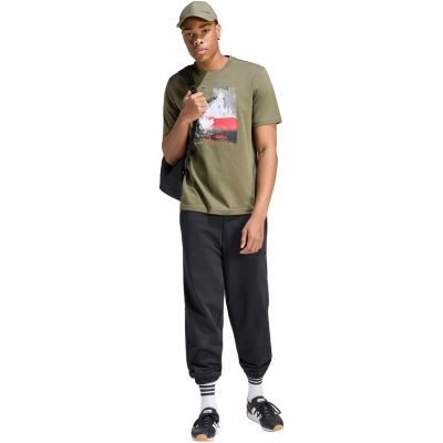 6. adidas Memories of Sport Outdoor-Grafik-T-Shirt für Herren, Khaki, KC7098