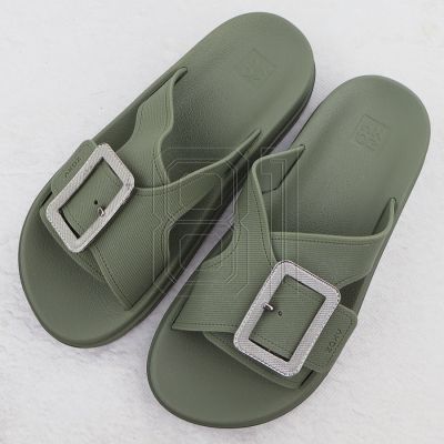 3. Zaxy RR285075 W INT2136A Flip-Flops