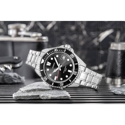 13. Herrenuhr CASIO MDV-10D-1A1VEF + Box